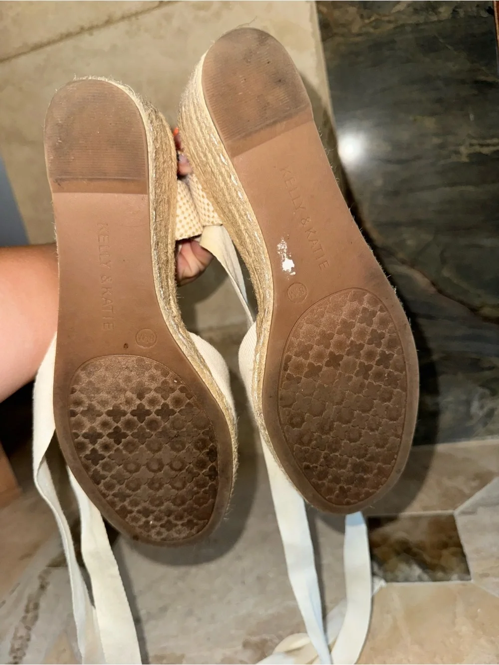Kelly & Katie Goldie Espadrille Wedge Sandals 8.5 Ivory Lace Up Ankle Tie